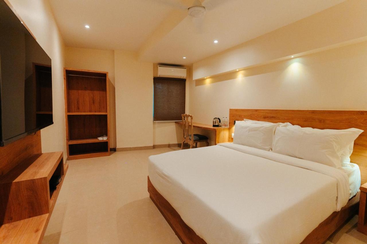 Arnna Hotel - Goregaon Bombay Eksteriør billede
