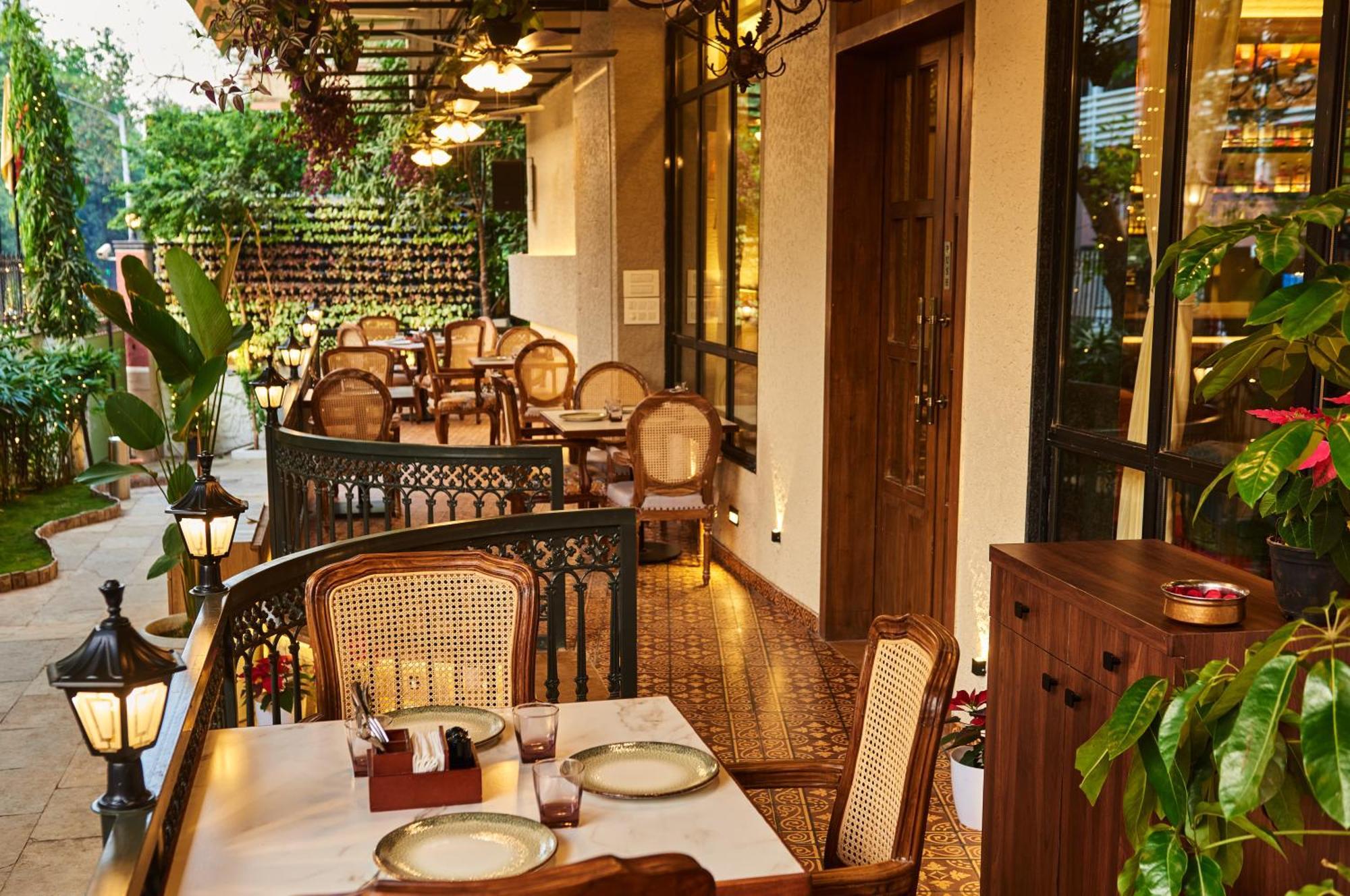 Arnna Hotel - Goregaon Bombay Eksteriør billede