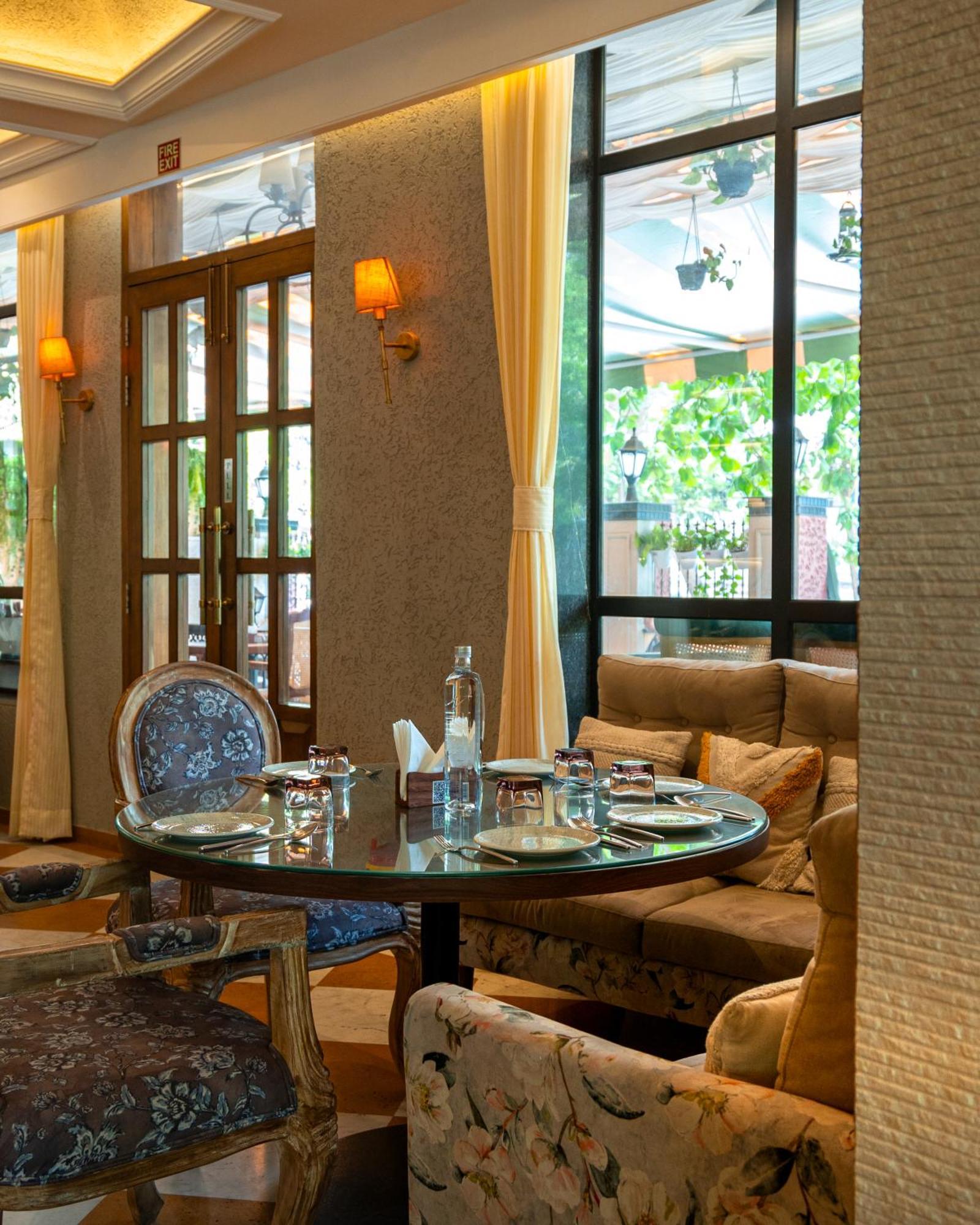 Arnna Hotel - Goregaon Bombay Eksteriør billede